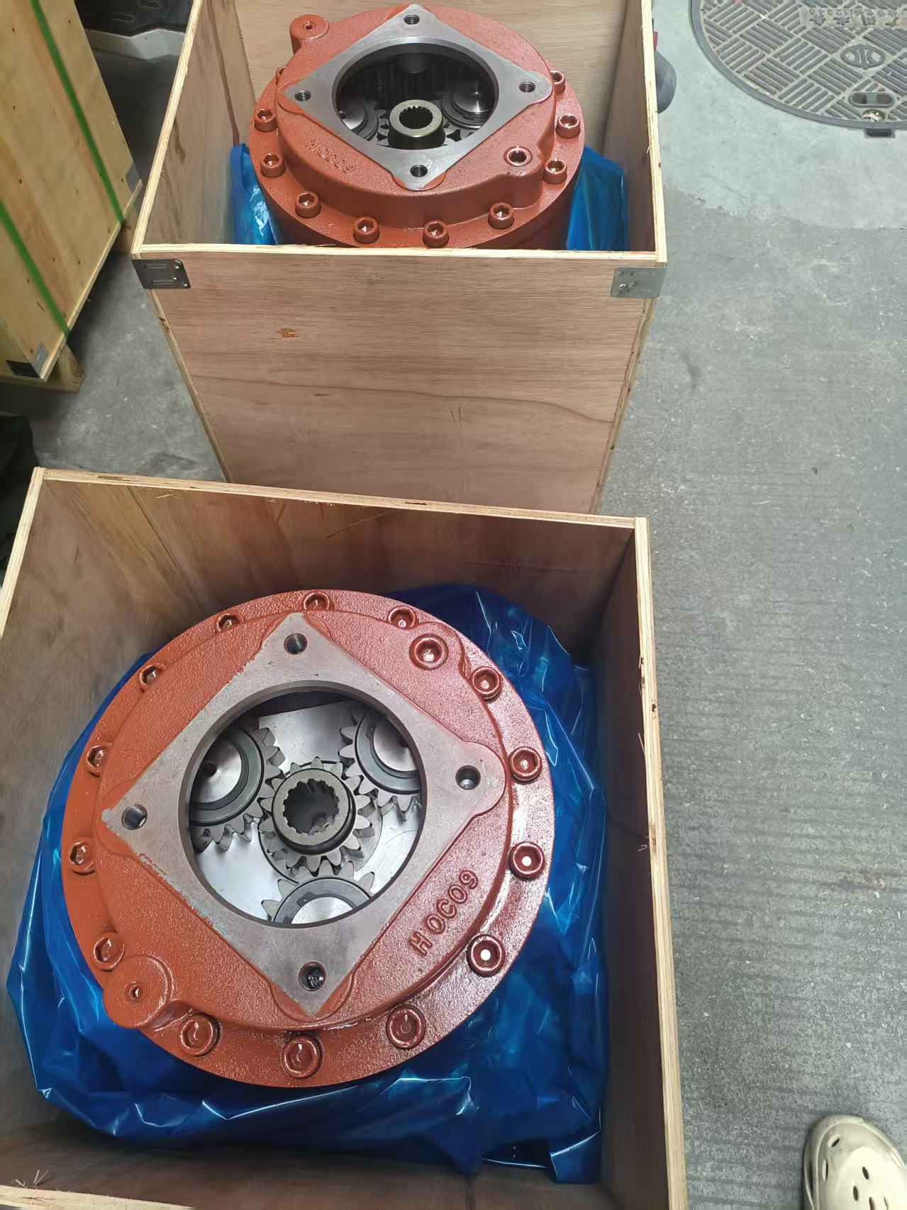 Swing gearbox assembly
