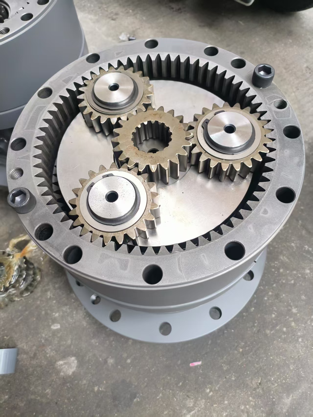 Swing gearbox internal parts